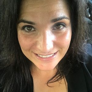 Meet your Posher, Yvette